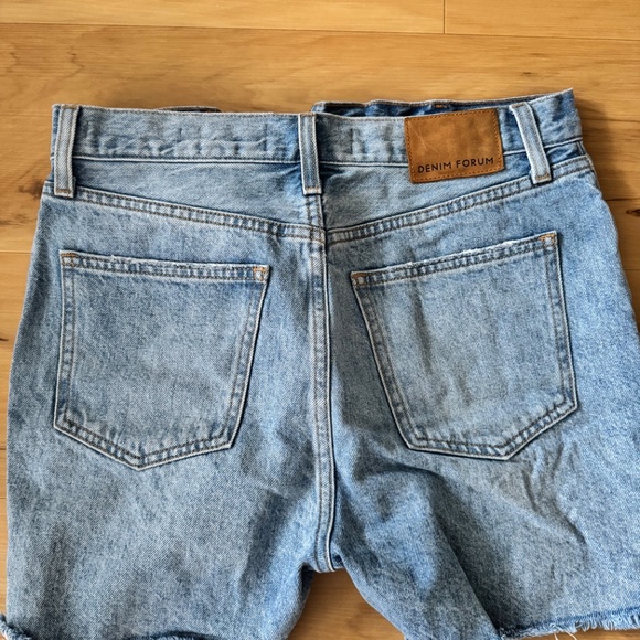 Aritzia Yoko Mid Thigh Short - Picture 3 of 3